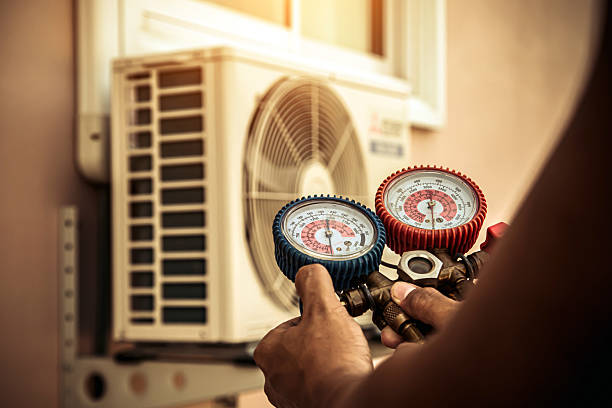 Professional Hvac Maintenance technician working in Kathleen, FL